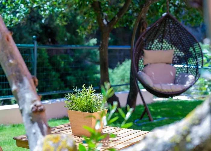 Almyros Aktis Private Garden * Kalamáta