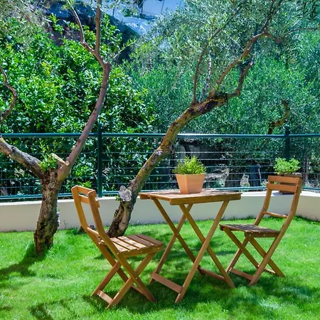 Vakantiehuis Almyros Aktis Private Garden Kalamáta