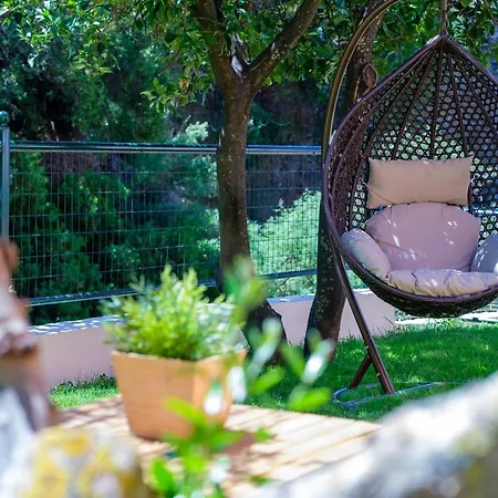 Almyros Aktis Private Garden Vakantiehuis Kalamáta