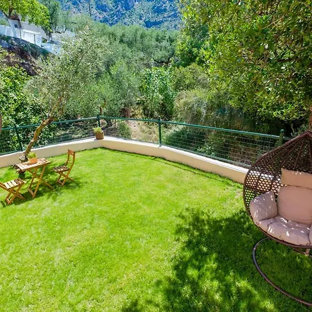 Almyros Aktis Private Garden *