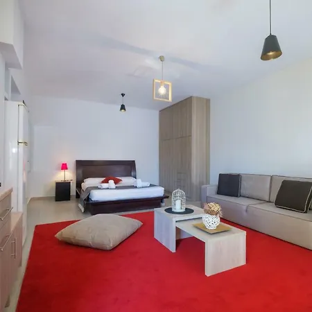 Almyros Aktis Private Garden Καλαμάτα