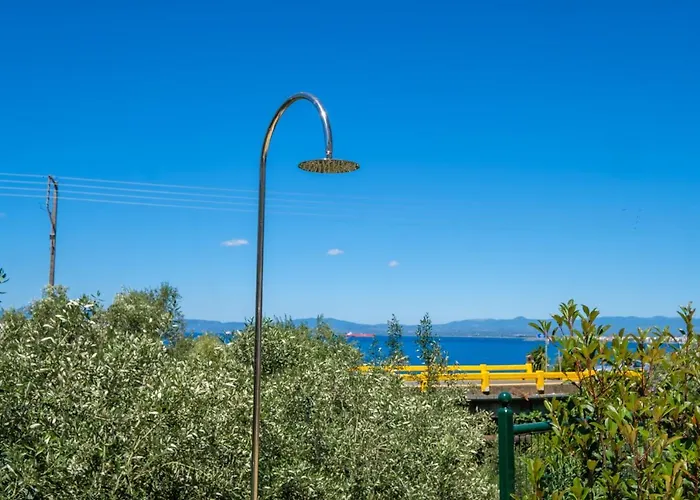 Prázdninový dům Almyros Aktis Private Garden