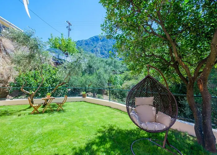 Almyros Aktis Private Garden * Kalamata